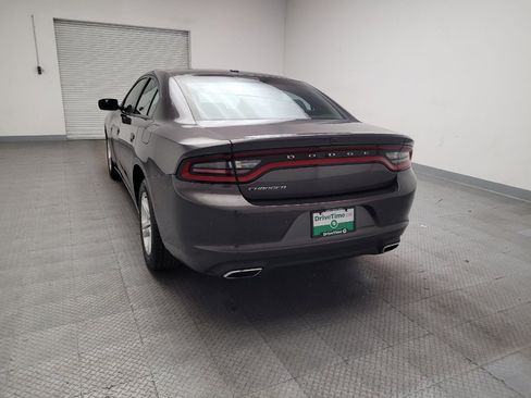 Used 2020 Dodge Charger SXT RWD image 6