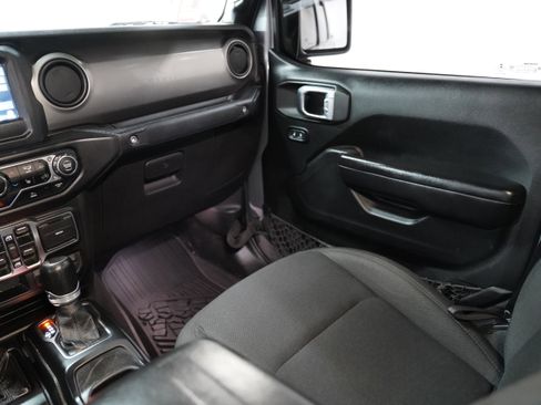 Used 2020 Jeep Gladiator Sport w/ Quick Order Package 24S image 12