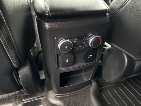 Used 2021 Ford Explorer Limited w/ Equipment Group 301A RWD image 39