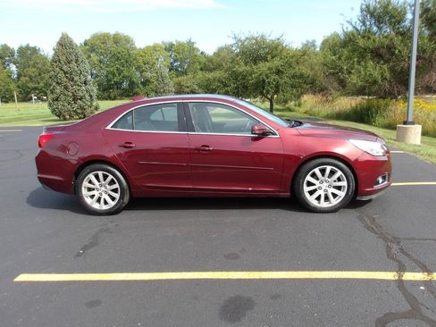 Used 2015 Chevrolet Malibu LT FWD image 4