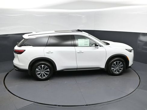 Certified 2026 INFINITI QX60 Pure w/ Cargo Package FWD image 36