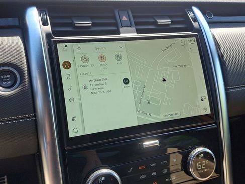 Used 2023 Land Rover Discovery S R-Dynamic image 17