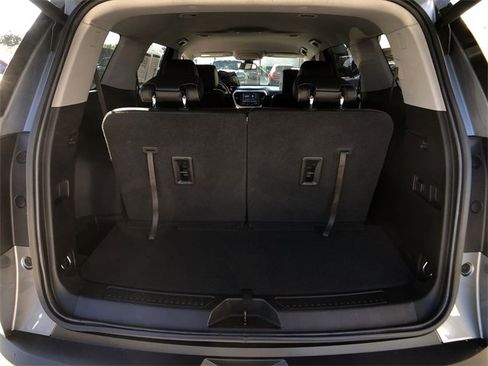 Used 2021 GMC Acadia SLT image 32