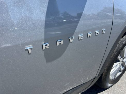 Used 2023 Chevrolet Traverse LT AWD/4WD image 6