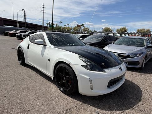 Used 2013 Nissan 370Z Touring w/ Sport Pkg RWD image 3