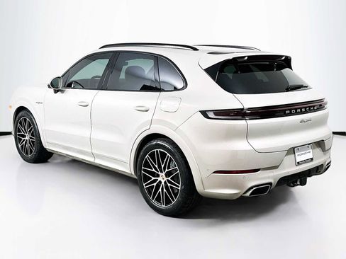 New 2026 Porsche Cayenne E-Hybrid image 3