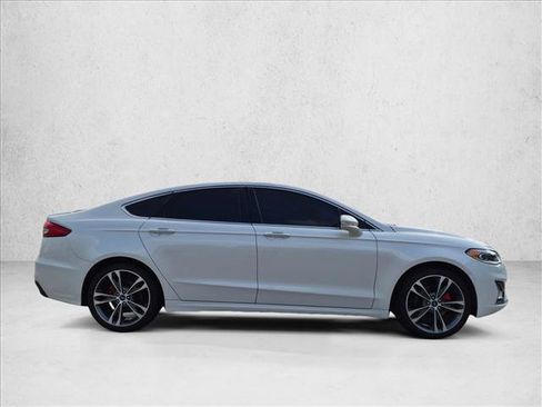 Used 2019 Ford Fusion Titanium FWD image 4