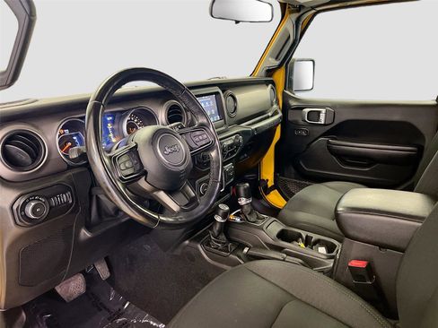Used 2021 Jeep Wrangler Unlimited Willys image 11