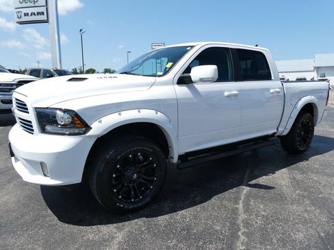 Used 2017 RAM 1500 Sport w/ Convenience Group AWD/4WD image 8