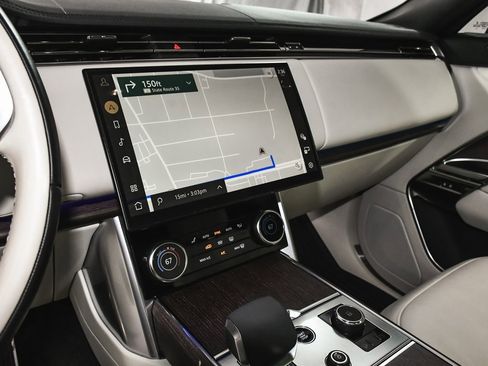 Used 2023 Land Rover Range Rover SE image 48