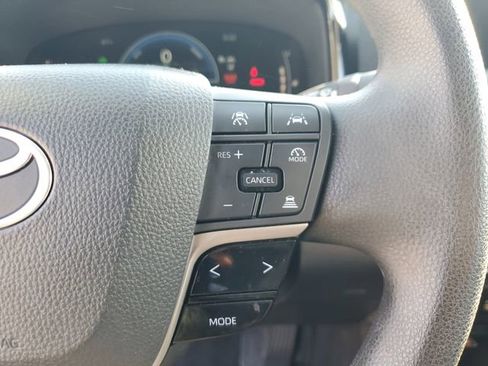 Used 2025 Toyota Camry LE FWD image 27
