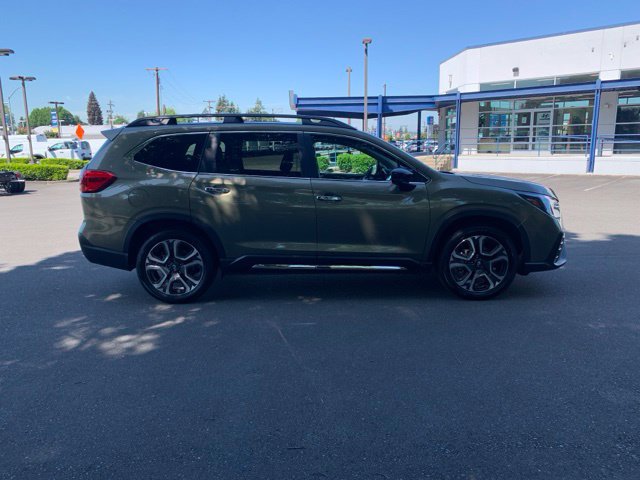 Used 2025 Subaru Ascent Touring AWD/4WD image 8