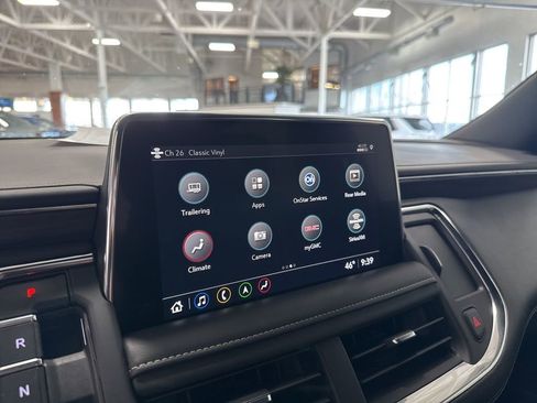 Used 2021 GMC Yukon XL SLT w/ SLT Premium Package image 19