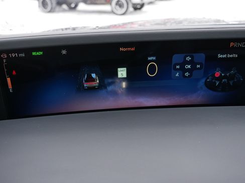 Used 2025 Lincoln Nautilus Reserve image 21