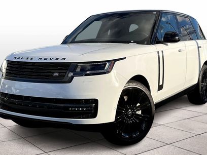New 2025 Land Rover Range Rover SE