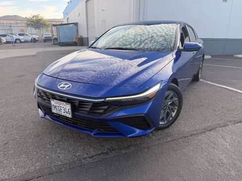 Used 2024 Hyundai Elantra SEL FWD image 10
