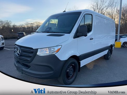 Used 2026 Mercedes-Benz Sprinter 2500 image 4