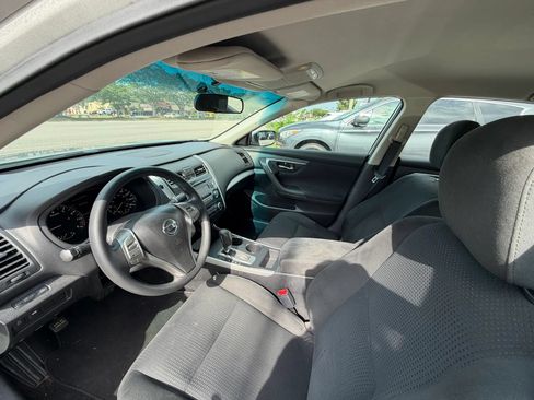 Used 2015 Nissan Altima 2.5 S w/ Power Driver Seat Package FWD image 10