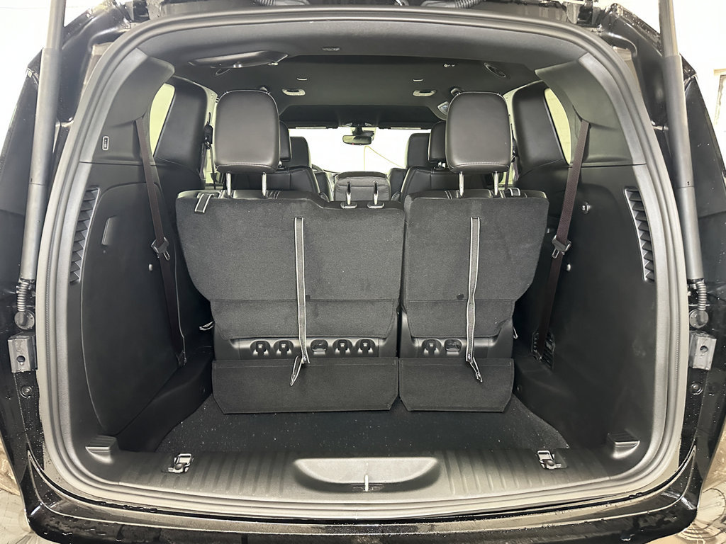 New 2027 Chrysler Pacifica Select AWD/4WD image 13