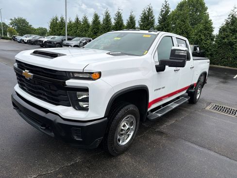 Used 2024 Chevrolet Silverado 2500 W/T AWD/4WD image 9