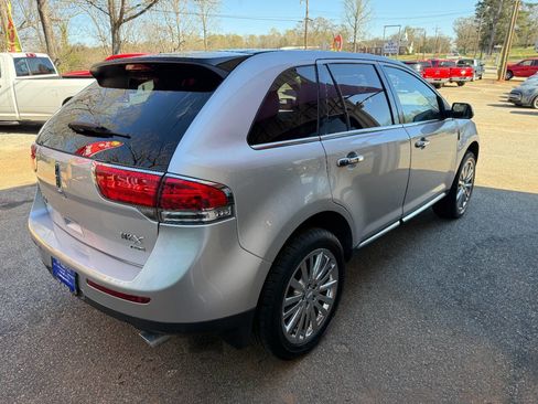 Used 2013 Lincoln MKX Base AWD 4dr SUV image 4
