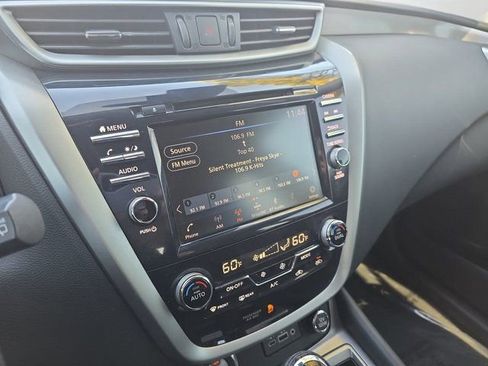 Used 2022 Nissan Murano SV w/ SV Midnight Edition Package image 19
