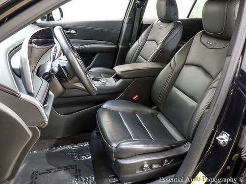 Used 2024 Cadillac XT4 Premium Luxury image 9