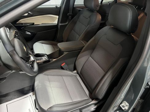 Used 2026 Chevrolet Trax LT w/ Driver Confidence Package FWD image 20