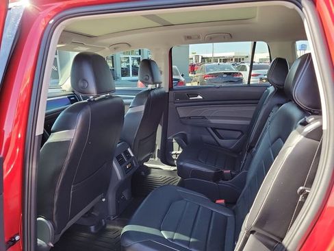 Used 2022 Volkswagen Atlas SEL Premium image 8