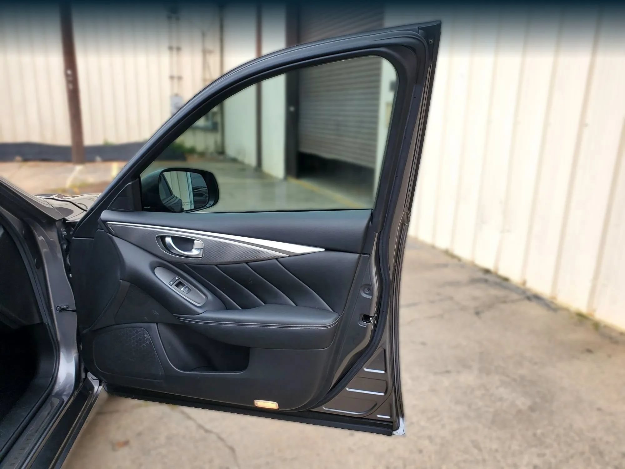Used 2015 INFINITI Q50 RWD image 24