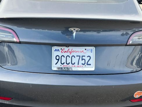 Used 2019 Tesla Model 3 Standard Range image 19