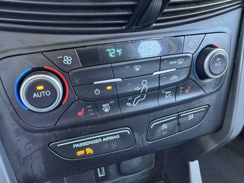 Used 2018 Ford Escape SE w/ SE Sync 3 Package AWD/4WD image 30