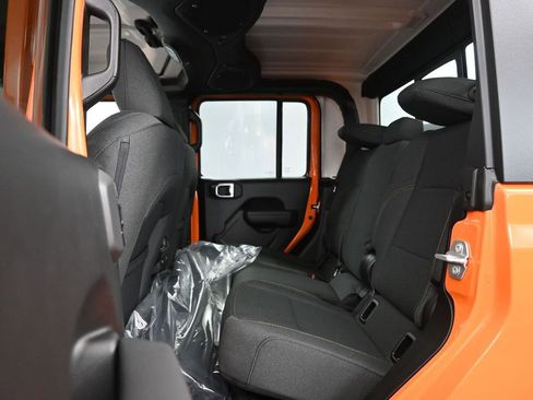 New 2025 Jeep Gladiator Sport image 26