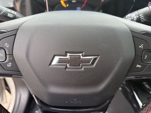 New 2026 Chevrolet Trax RS w/ Sunroof Package image 18