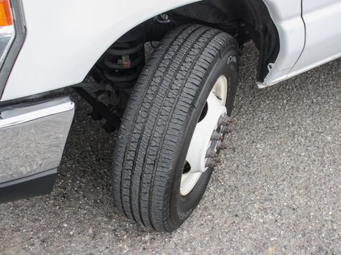 Used 2014 Ford E-350 and Econoline 350 Super Duty w/ Power Windows & Locks Group image 35