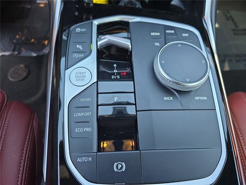 Certified 2023 BMW 330i Sedan w/ Premium Package image 19