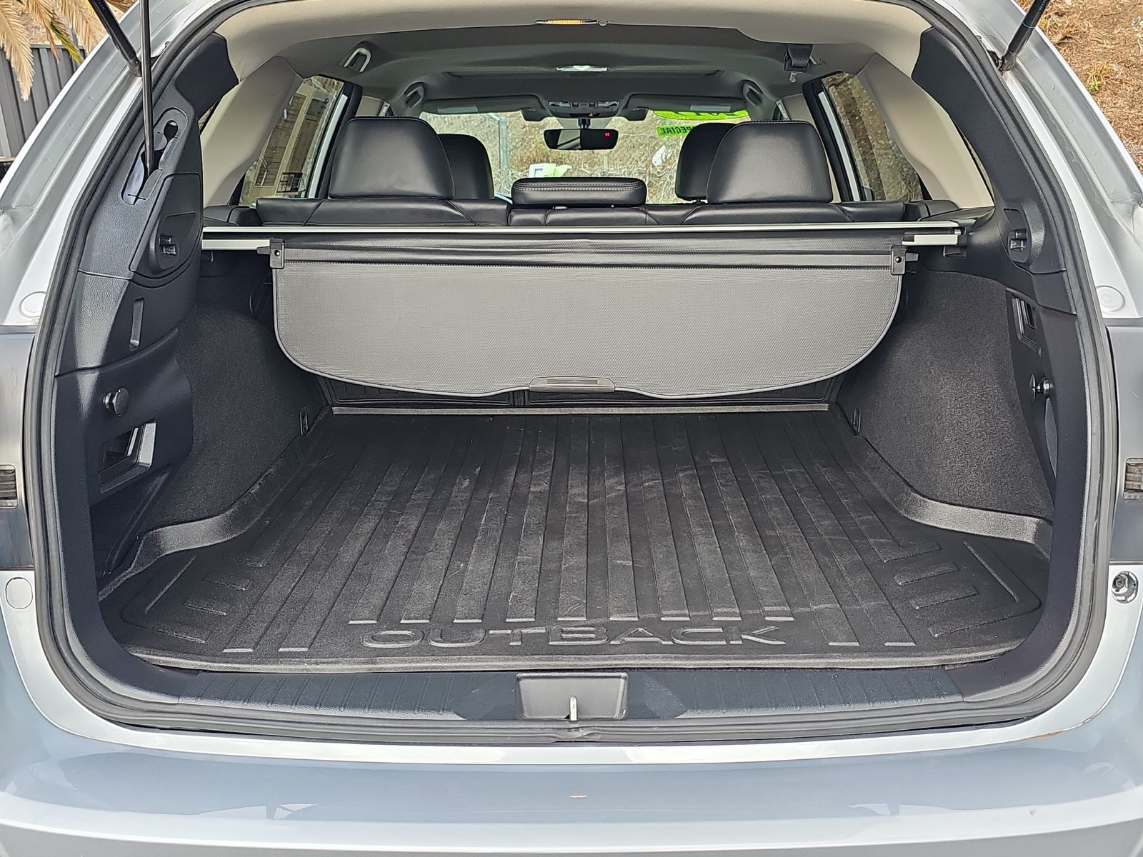 Used 2019 Subaru Outback 3.6R Limited AWD/4WD image 13