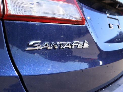 Used 2017 Hyundai Santa Fe SE image 7