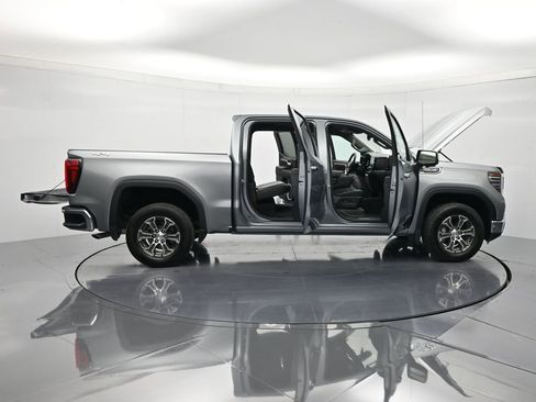 Used 2025 GMC Sierra 1500 SLT AWD/4WD image 48