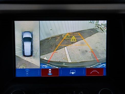 Used 2018 GMC Acadia Denali w/ Technology Package image 21