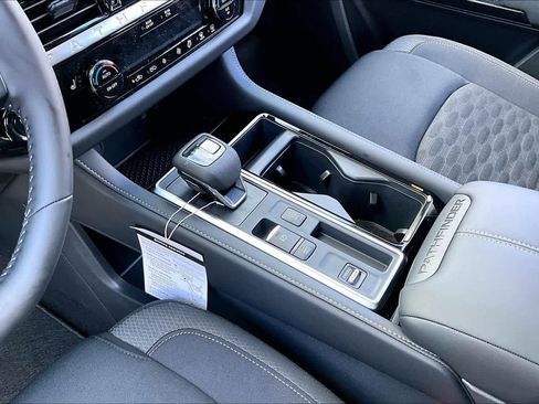 New 2026 Nissan Pathfinder SV image 7