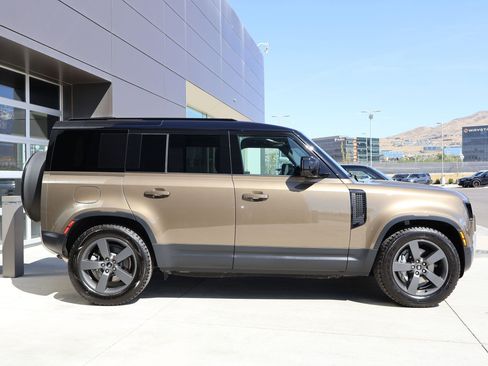 Certified 2025 Land Rover Defender 110 S AWD/4WD image 5