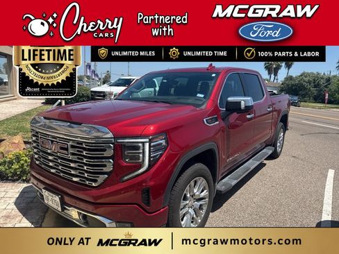 Used 2023 GMC Sierra 1500 Denali w/ Technology Package AWD/4WD image 1
