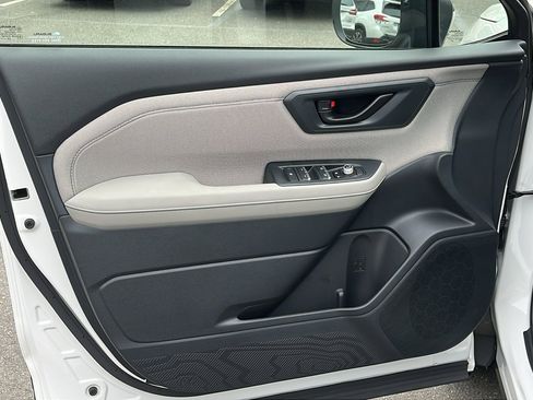 Certified 2025 Subaru Forester Premium image 10