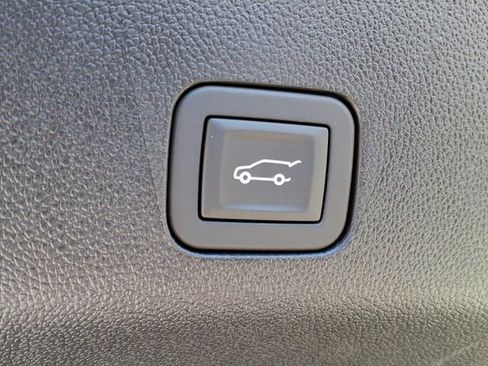 New 2026 Chevrolet Suburban Premier AWD/4WD image 15
