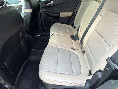 Used 2020 Ford Escape Titanium FWD image 32