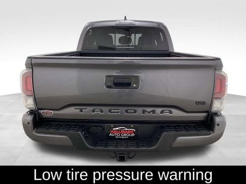Used 2020 Toyota Tacoma TRD Sport w/ Technology Package image 3