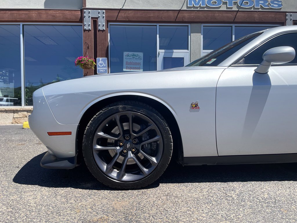 Used 2021 Dodge Challenger R/T Scat Pack RWD image 4