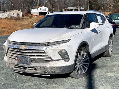 Used 2023 Chevrolet Blazer Premier w/ Driver Confidence II Package image 2