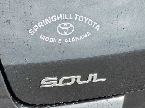 Used 2025 Kia Soul LX image 25